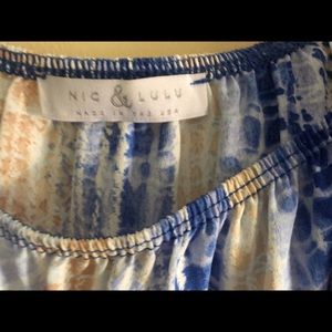 Blue and white shirt front tye size m